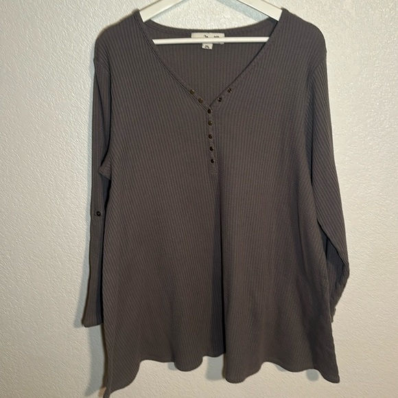 Simply Noelle Taupe Waffle Knit Henley Roll Tab Sleeves Size XXl - Picture 1 of 8
